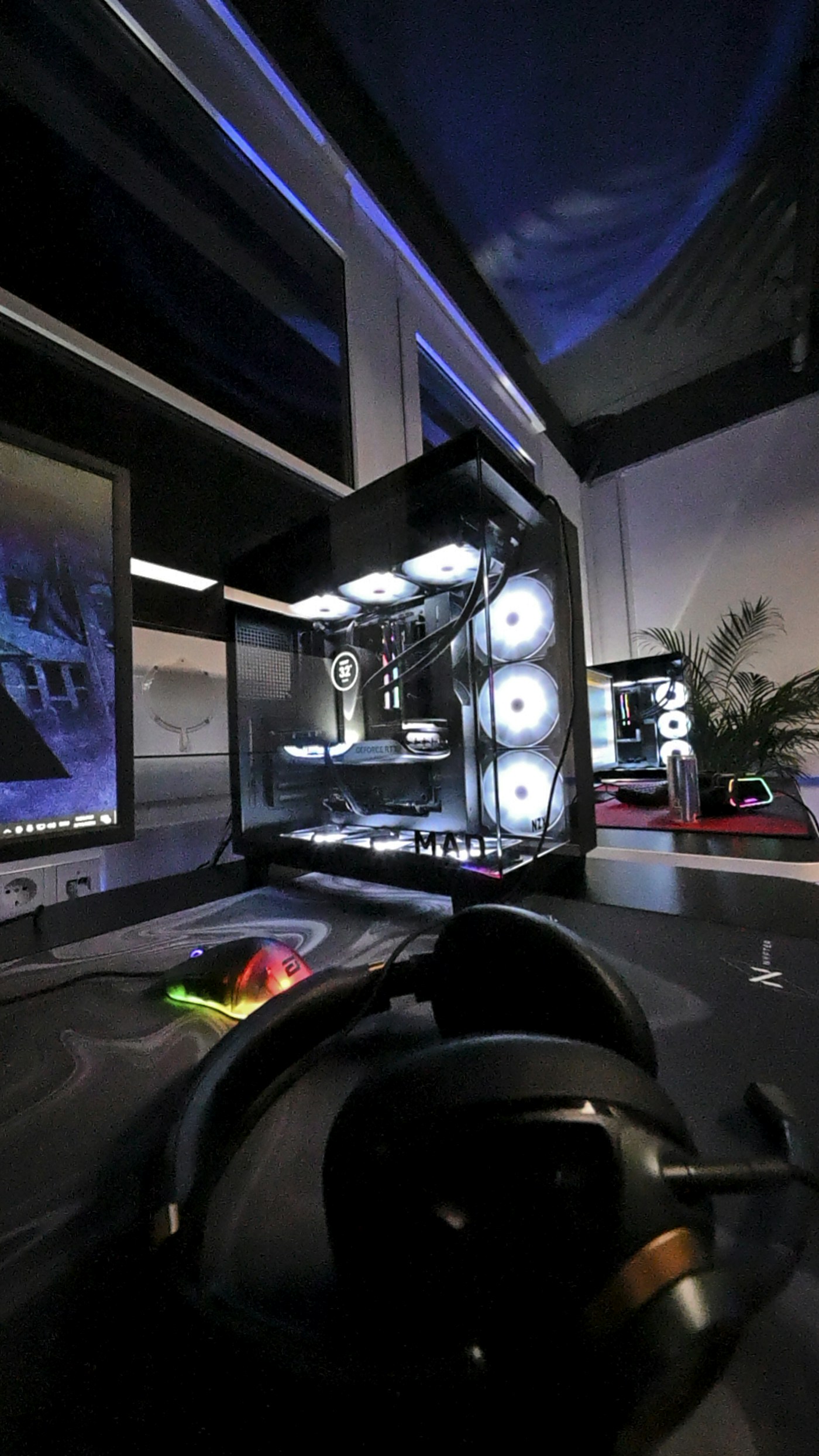 DarkTech FORGE — Creación, render e IA